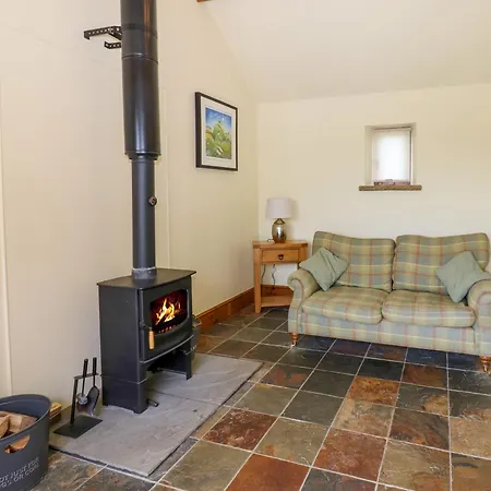 Lovesome * Danby Wiske