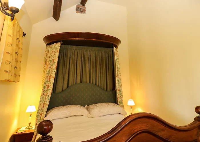 Lovesome Danby Wiske